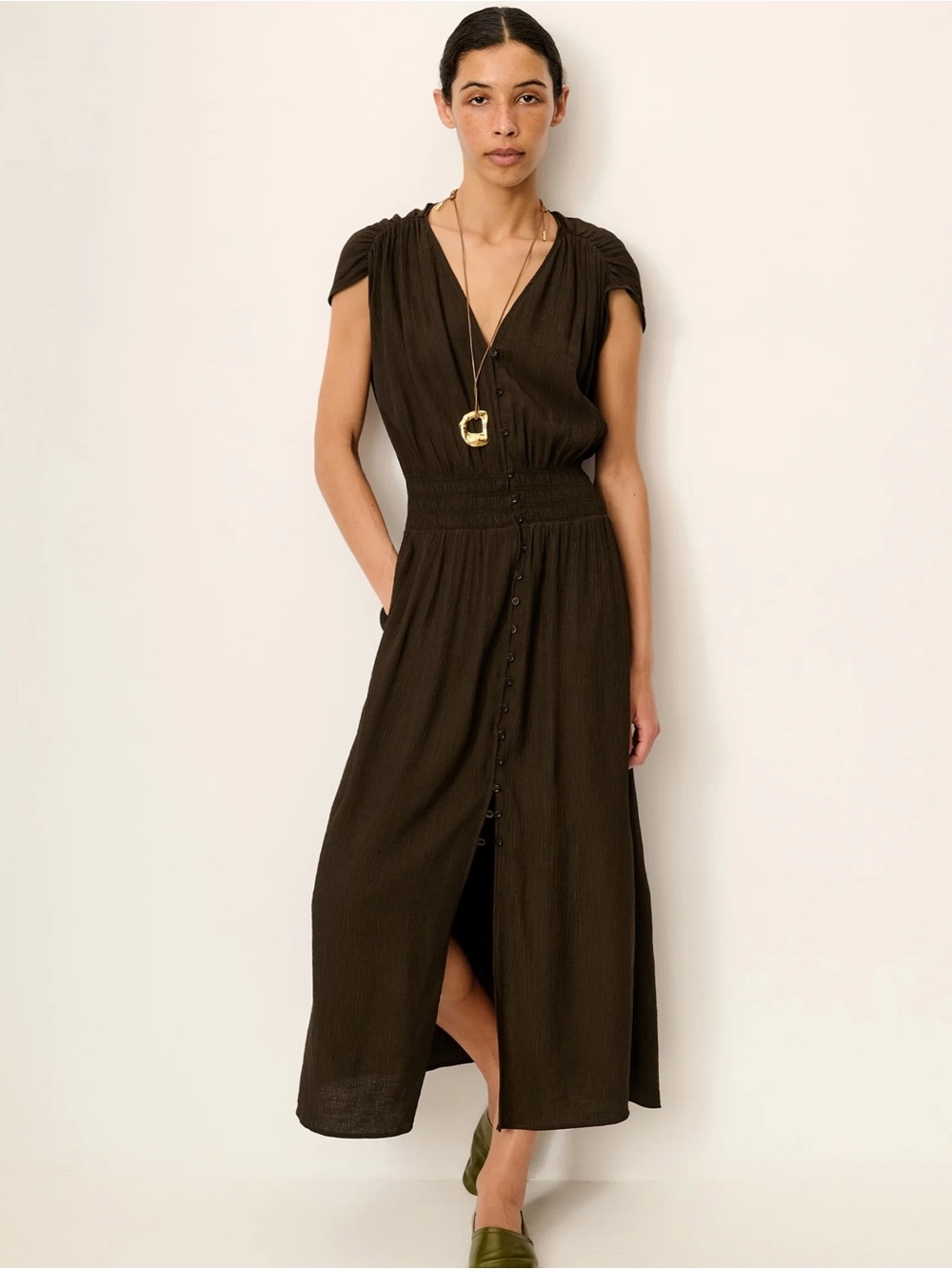 Sessun Galiane V-Neck Maxi Dress with Smocked Waist in Dark Brown NWT Size Large